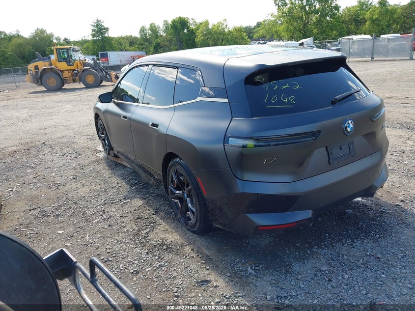 2024 BMW Ix VIN WB533CF00RCP23545 IAAI salvage auction — RIGHT SIDE, Salvage Title, sold $29,200 on 2026-07-07 (photo 3)