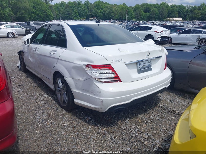 2013 Mercedes-benz C-klasse VIN WDDGF4HB3DR291756 IAAI salvage auction — LEFT SIDE, Salvage Title, sold $975 on 2026-07-22 (photo 3)