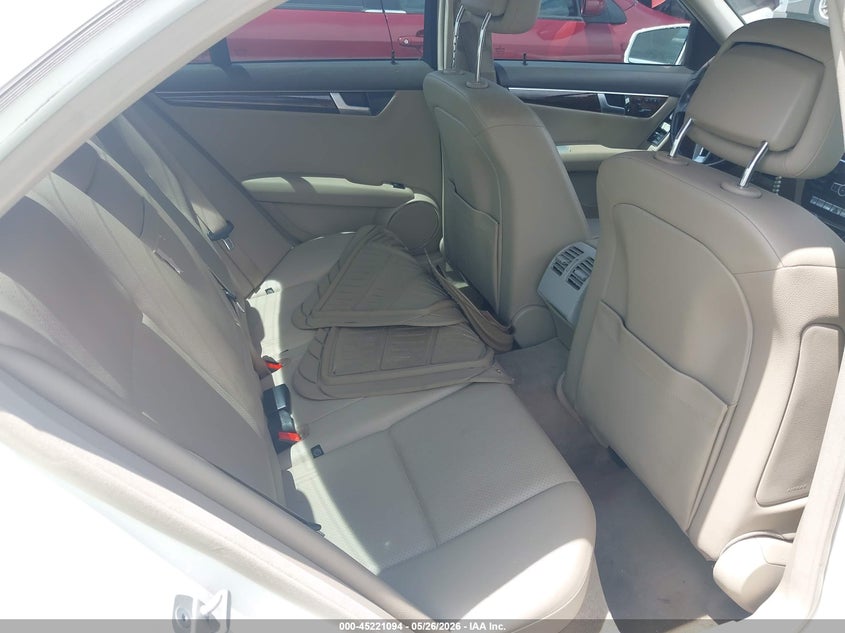 2013 Mercedes-benz C-klasse VIN WDDGF4HB3DR291756 IAAI salvage auction — LEFT SIDE, Salvage Title, sold $975 on 2026-07-22 (photo 8)