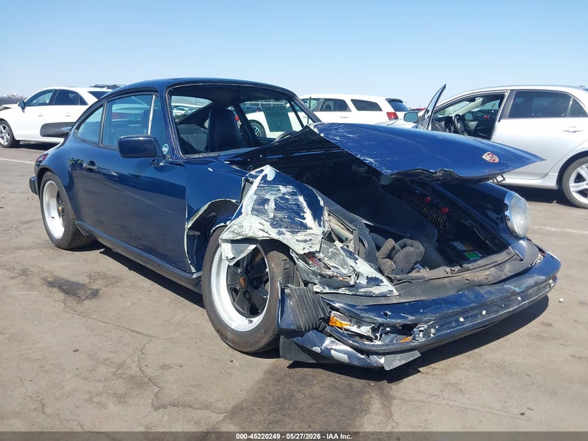 1986 Porsche 911 VIN WP0AB0919GS122056 — IAAI salvage auction photo