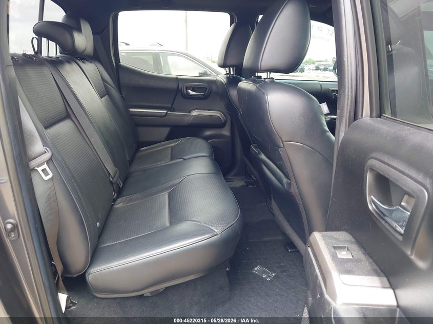 2022 Toyota Tacoma VIN 3TMEZ5CN4NM174559 IAAI salvage auction — FRONT END, Salvage Title, sold $25 on 2026-07-29 (photo 8)