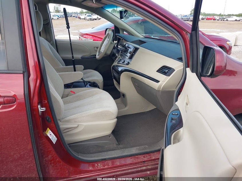 2011 Toyota Sienna VIN 5TDKK3DC0BS016269 IAAI salvage auction — WATER/FLOOD, Salvage (Ohio), sold $1,175 on 2026-07-08 (photo 5)