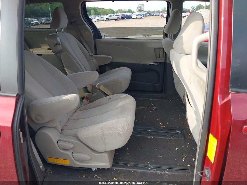 2011 Toyota Sienna VIN 5TDKK3DC0BS016269 IAAI salvage auction — WATER/FLOOD, Salvage (Ohio), sold $1,175 on 2026-07-08 (photo 8)