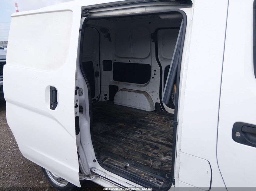 2015 Nissan Nv200 VIN 3N6CM0KN5FK707250 IAAI salvage auction — REAR END, Salvage (Indiana), sold $3,625 on 2026-07-08 (photo 8)