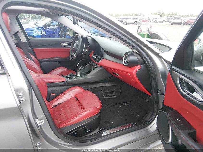 2018 Alfa romeo Giulia VIN ZARFAECNXJ7589925 IAAI salvage auction — FRONT END, Salvage (New Jersey), sold $75 on 2026-07-29 (photo 5)