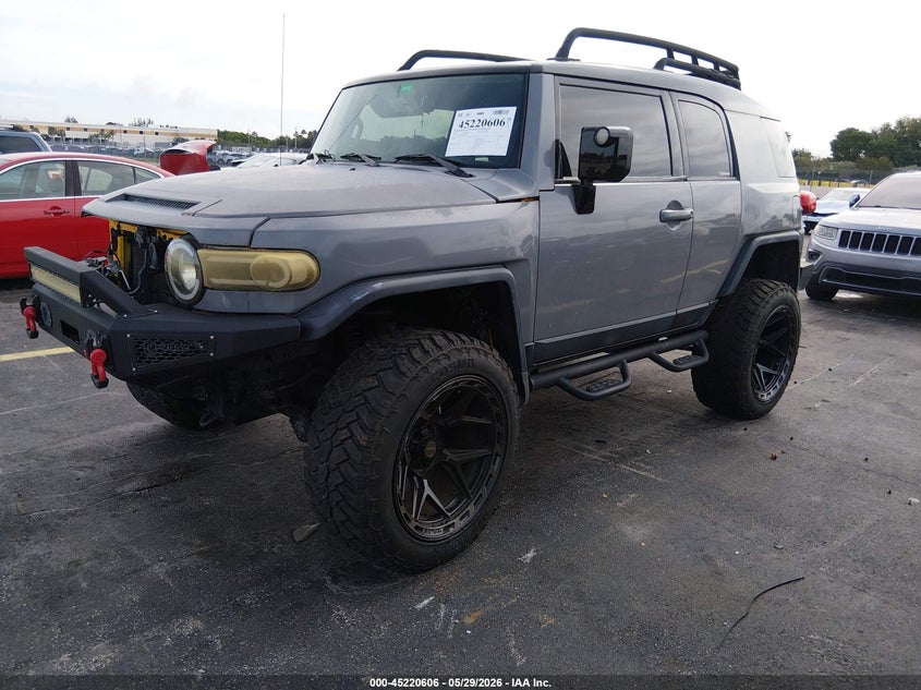 2008 Toyota Fj cruiser VIN JTEBU11F98K002539 IAAI salvage auction — RIGHT SIDE, Rebuildable (Florida), sold $5,000 on 2026-07-30 (photo 2)