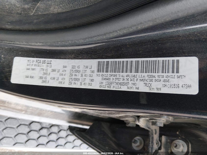 2019 Ram 1500 VIN 1C6SRFFTXKN665097 IAAI salvage auction — HAIL, Salvage (Kansas), sold $10,400 on 2026-07-31 (photo 9)