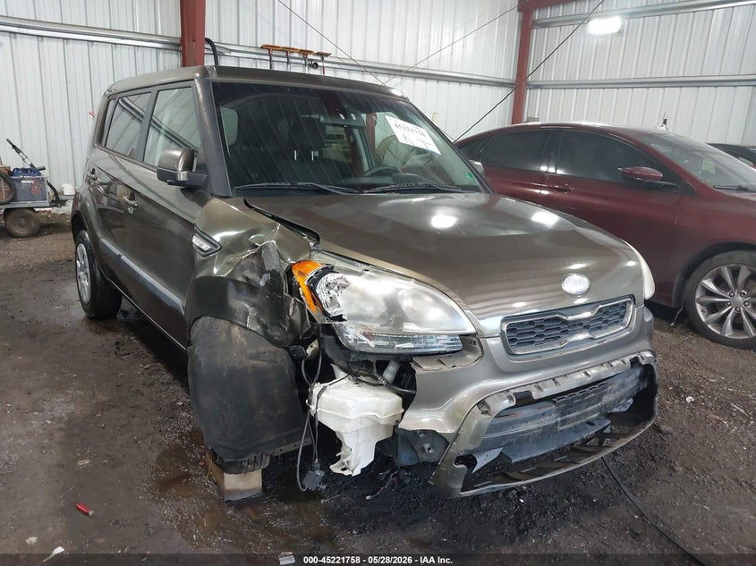 2013 Kia Soul VIN KNDJT2A51D7561337 IAAI salvage auction — FRONT END, Salvage Title, sold $450 on 2026-07-09 (photo 1)