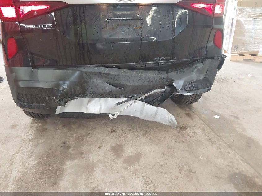 2021 Kia Seltos VIN KNDEPCAAXM7186072 IAAI salvage auction — FRONT & REAR, Salvage Title, sold $4,250 on 2026-07-15 (photo 6)