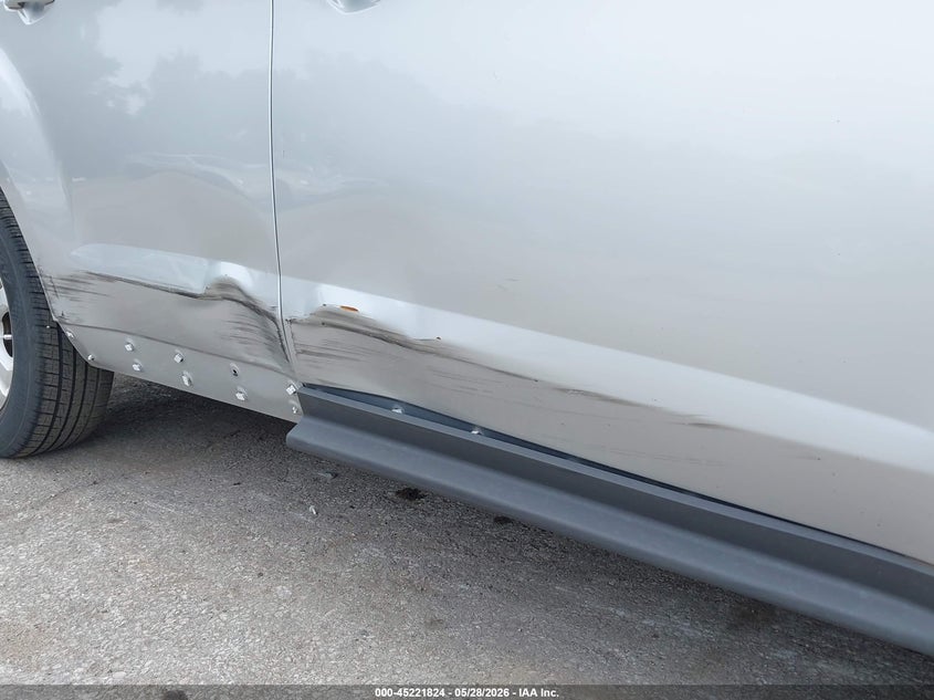 2012 Chevrolet Equinox VIN 2GNALDEK2C6189833 IAAI salvage auction — RIGHT SIDE, Salvage Title, sold $450 on 2026-07-22 (photo 6)
