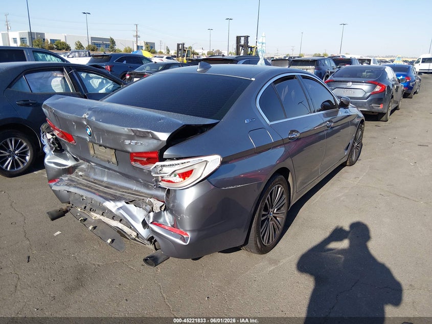 2018 BMW 5er VIN WBAJA9C53JB249439 IAAI salvage auction — REAR END, Salvage Title, sold $1,900 on 2026-07-10 (photo 4)