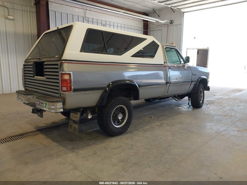 1993 Dodge W-series VIN 1B7KM26C2PS252664 IAAI salvage auction — UNKNOWN, Salvage (Utah), sold $7,200 on 2026-07-27 (photo 4)