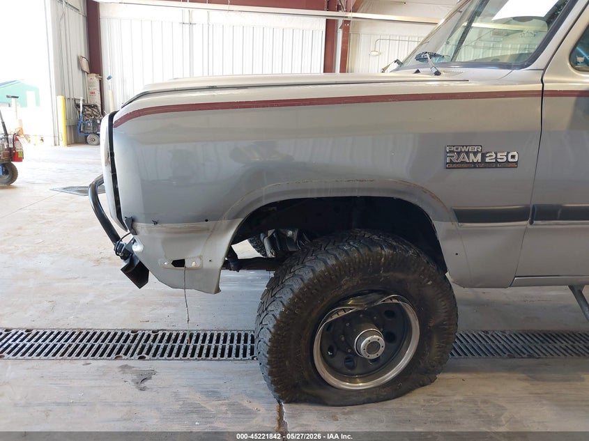 1993 Dodge W-series VIN 1B7KM26C2PS252664 IAAI salvage auction — UNKNOWN, Salvage (Utah), sold $7,200 on 2026-07-27 (photo 6)