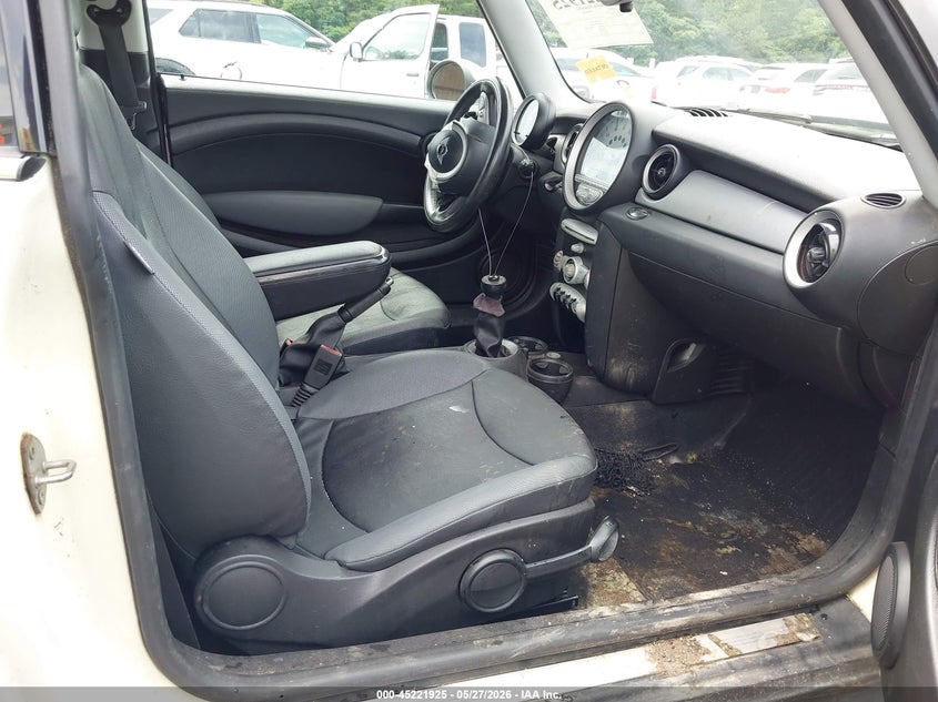2010 Mini Cooper VIN WMWMF3C52ATZ27037 IAAI salvage auction — FRONT END, Salvage (Alabama), sold $225 on 2026-07-15 (photo 5)
