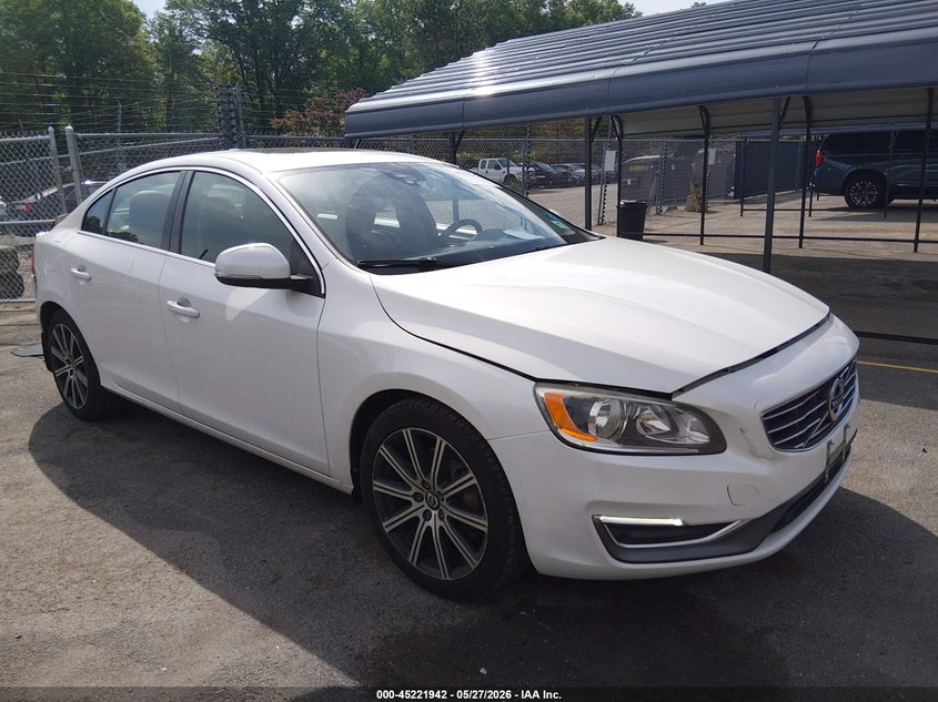 2018 Volvo VIN LYV402TK7JB157457 IAAI salvage auction — REAR END, Salvage Title, sold $2,300 on 2026-07-16 (photo 1)