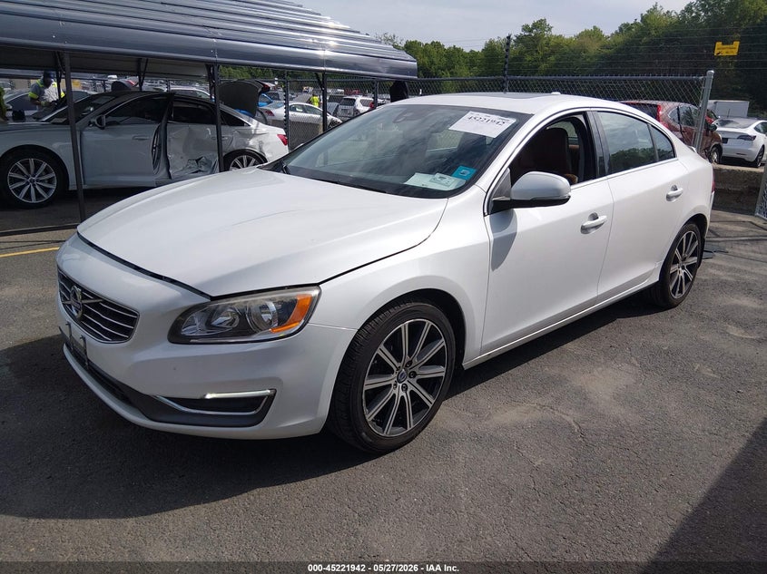 2018 Volvo VIN LYV402TK7JB157457 IAAI salvage auction — REAR END, Salvage Title, sold $2,300 on 2026-07-16 (photo 2)
