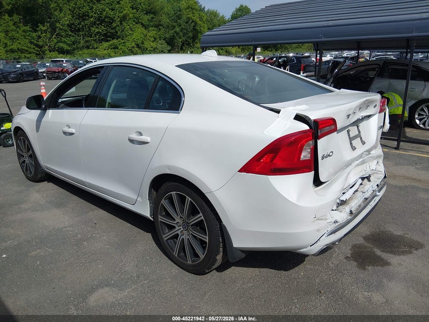 2018 Volvo VIN LYV402TK7JB157457 IAAI salvage auction — REAR END, Salvage Title, sold $2,300 on 2026-07-16 (photo 3)