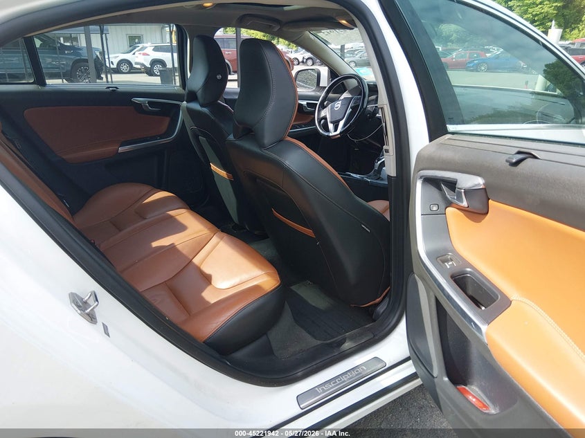 2018 Volvo VIN LYV402TK7JB157457 IAAI salvage auction — REAR END, Salvage Title, sold $2,300 on 2026-07-16 (photo 8)