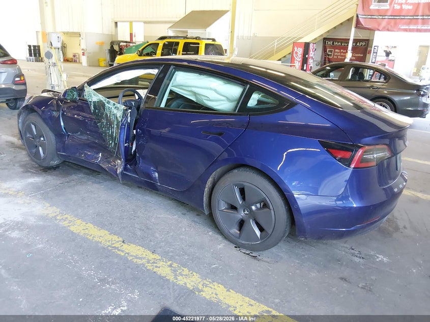 2021 Tesla Model 3 VIN 5YJ3E1EB7MF055941 IAAI salvage auction — LEFT SIDE, Salvage Title, sold $7,425 on 2026-09-03 (photo 3)