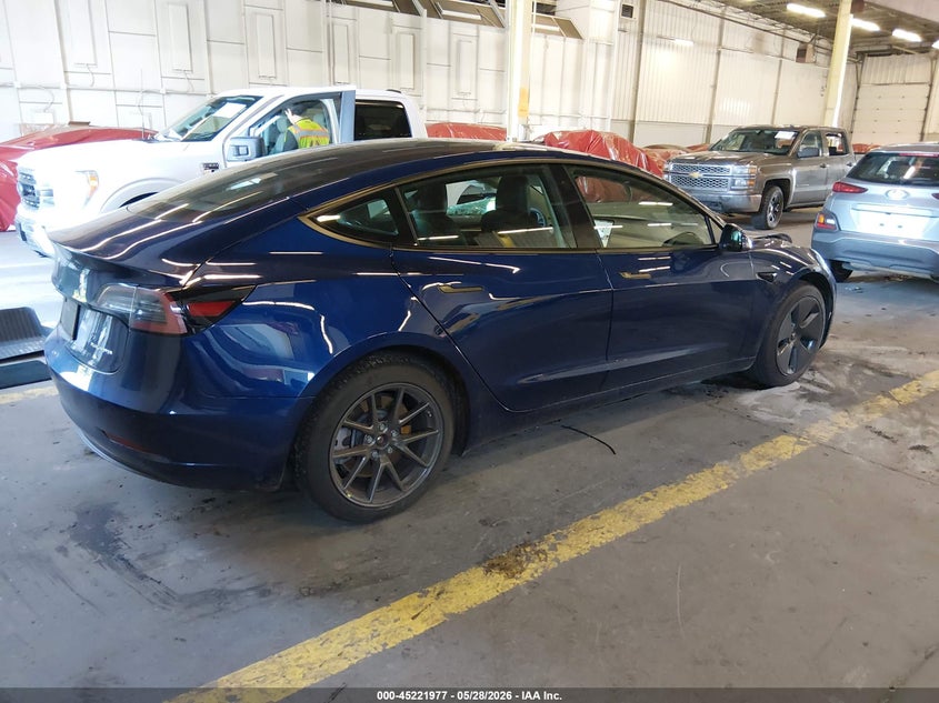 2021 Tesla Model 3 VIN 5YJ3E1EB7MF055941 IAAI salvage auction — LEFT SIDE, Salvage Title, sold $7,425 on 2026-09-03 (photo 4)