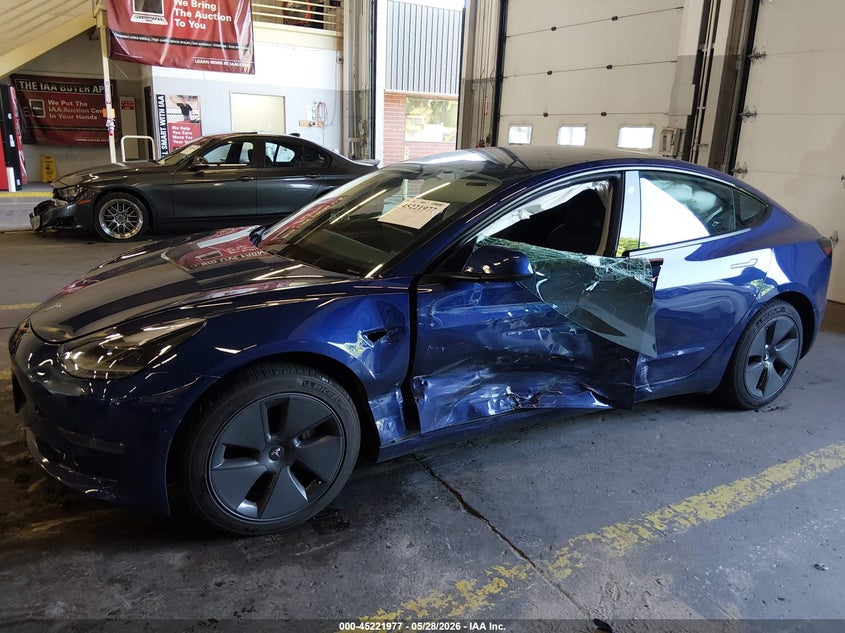 2021 Tesla Model 3 VIN 5YJ3E1EB7MF055941 IAAI salvage auction — LEFT SIDE, Salvage Title, sold $7,425 on 2026-09-03 (photo 6)
