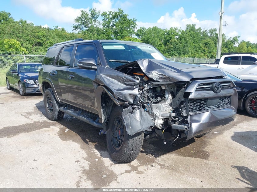 2022 Toyota 4runner VIN JTENU5JR2N5985640 IAAI salvage auction — FRONT END, Salvage Title, sold $13,025 on 2026-07-14 (photo 1)