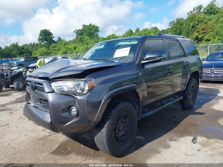 2022 Toyota 4runner VIN JTENU5JR2N5985640 IAAI salvage auction — FRONT END, Salvage Title, sold $13,025 on 2026-07-14 (photo 2)