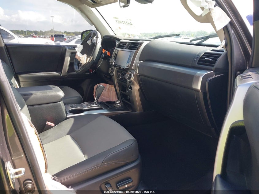2022 Toyota 4runner VIN JTENU5JR2N5985640 IAAI salvage auction — FRONT END, Salvage Title, sold $13,025 on 2026-07-14 (photo 5)