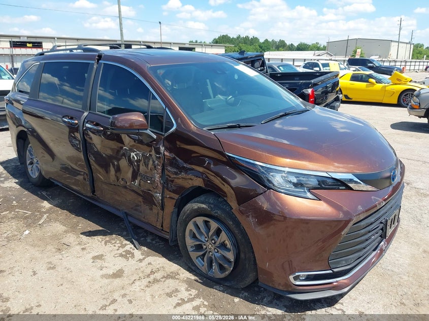 2024 Toyota Sienna VIN 5TDYRKEC6RS192719 IAAI salvage auction — LEFT & RIGHT, Original (Texas), sold $15,700 on 2026-07-30 (photo 6)