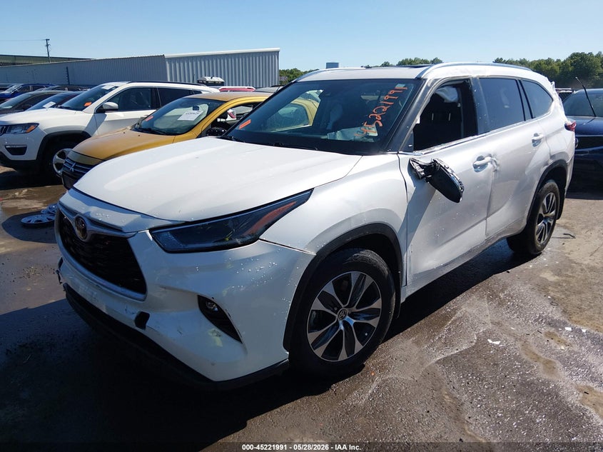 2021 Toyota Highlander VIN 5TDGZRBH7MS115547 IAAI salvage auction — ROLLOVER, Salvage (Ohio), sold $11,700 on 2026-07-21 (photo 2)