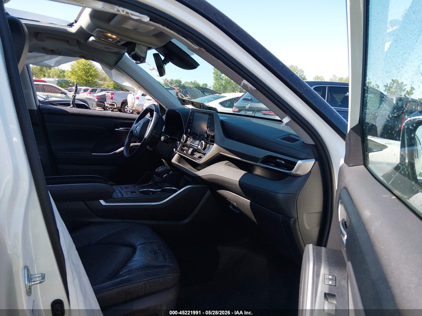 2021 Toyota Highlander VIN 5TDGZRBH7MS115547 IAAI salvage auction — ROLLOVER, Salvage (Ohio), sold $11,700 on 2026-07-21 (photo 5)