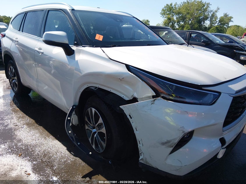 2021 Toyota Highlander VIN 5TDGZRBH7MS115547 IAAI salvage auction — ROLLOVER, Salvage (Ohio), sold $11,700 on 2026-07-21 (photo 6)