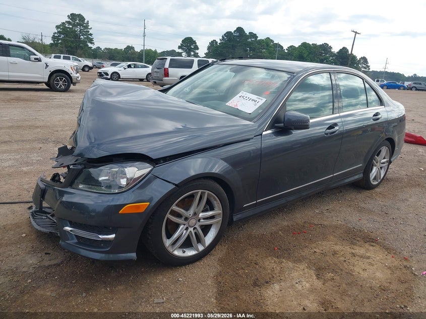 2014 Mercedes-benz C-klasse VIN WDDGF4HB8EA909329 IAAI salvage auction — FRONT END, Salvage Title, sold $400 on 2026-07-16 (photo 2)