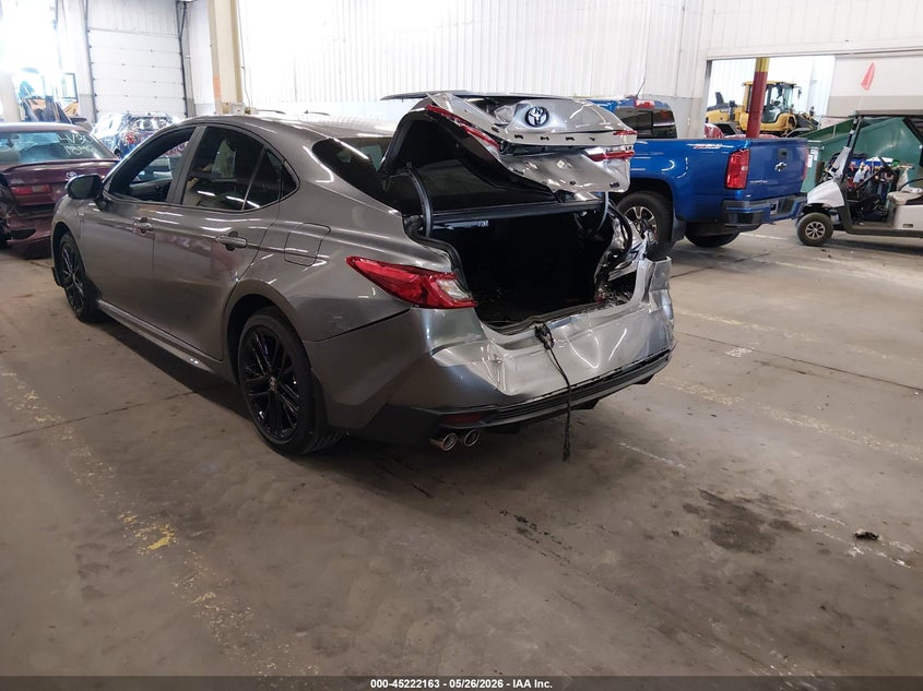 2026 Toyota Camry VIN 4T1DAACK6TU684563 IAAI salvage auction — REAR END, Salvage (Oregon), sold $75 on 2026-07-31 (photo 3)