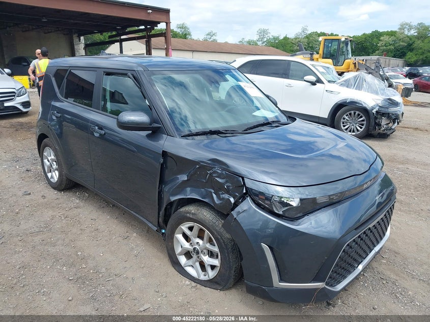 2025 Kia Soul VIN KNDJ23AU2S7271105 IAAI salvage auction — RIGHT FRONT, Salvage Title, sold $5,750 on 2026-07-07 (photo 1)