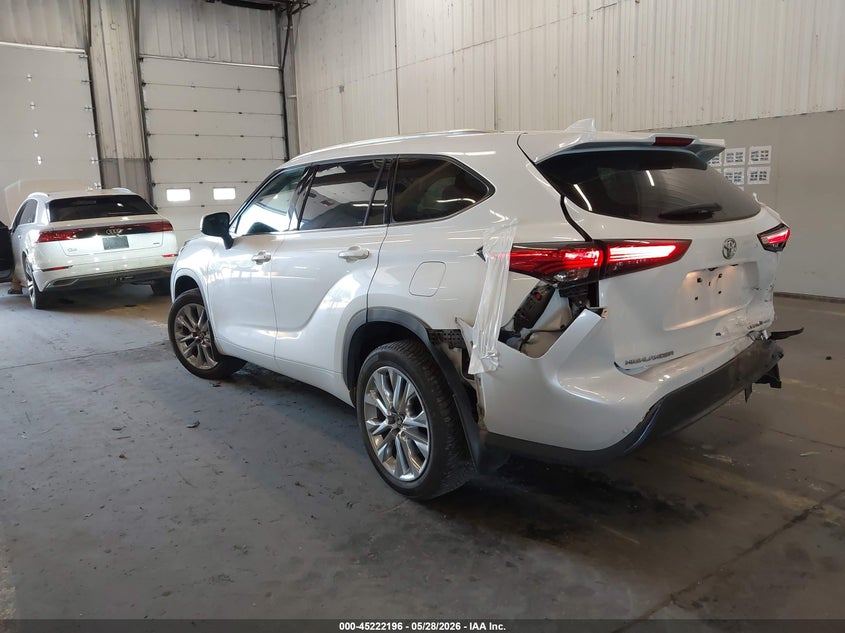 2021 Toyota Highlander VIN 5TDDZRBH6MS123285 IAAI salvage auction — REAR END, Salvage (Oregon), sold $12,500 on 2026-08-22 (photo 3)