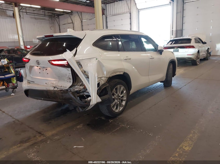 2021 Toyota Highlander VIN 5TDDZRBH6MS123285 IAAI salvage auction — REAR END, Salvage (Oregon), sold $12,500 on 2026-08-22 (photo 4)