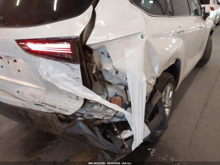 2021 Toyota Highlander VIN 5TDDZRBH6MS123285 IAAI salvage auction — REAR END, Salvage (Oregon), sold $12,500 on 2026-08-22 (photo 6)