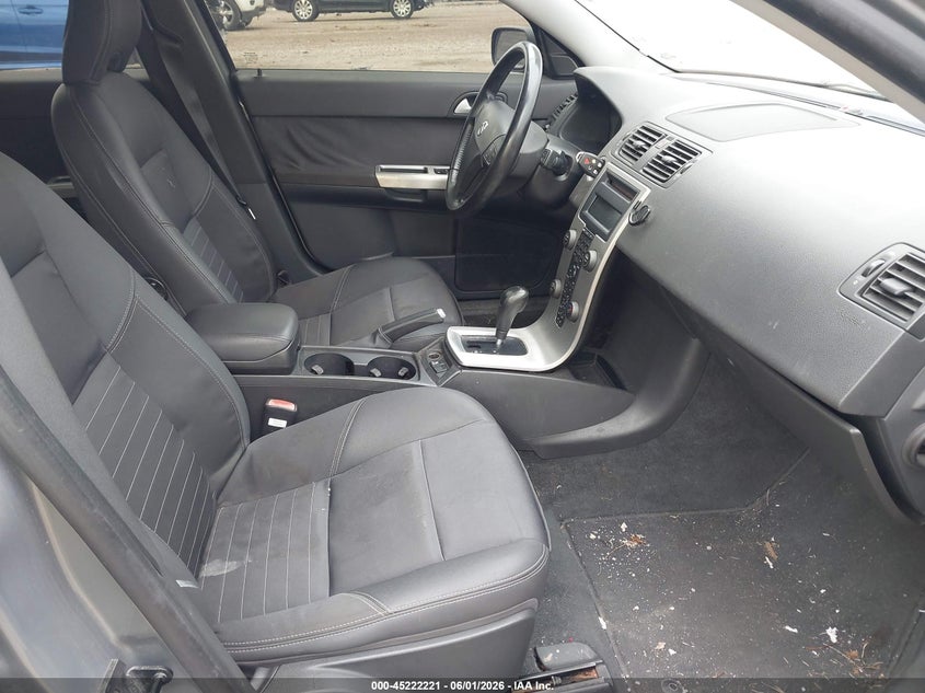 2005 Volvo V50 VIN YV1MJ682952041417 IAAI salvage auction — REAR END, Salvage (Illinois), sold $25 on 2026-07-22 (photo 5)