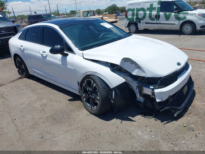 2021 Kia K5 VIN 5XXG64J28MG076686 IAAI salvage auction — RIGHT FRONT, Salvage (New Mexico), sold $5,700 on 2026-07-06 (photo 1)