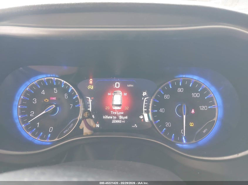 2019 Chrysler Pacifica VIN 2C4RC1GG9KR561197 IAAI salvage auction — FRONT & REAR, Salvage Title, sold $1,800 on 2026-07-20 (photo 7)