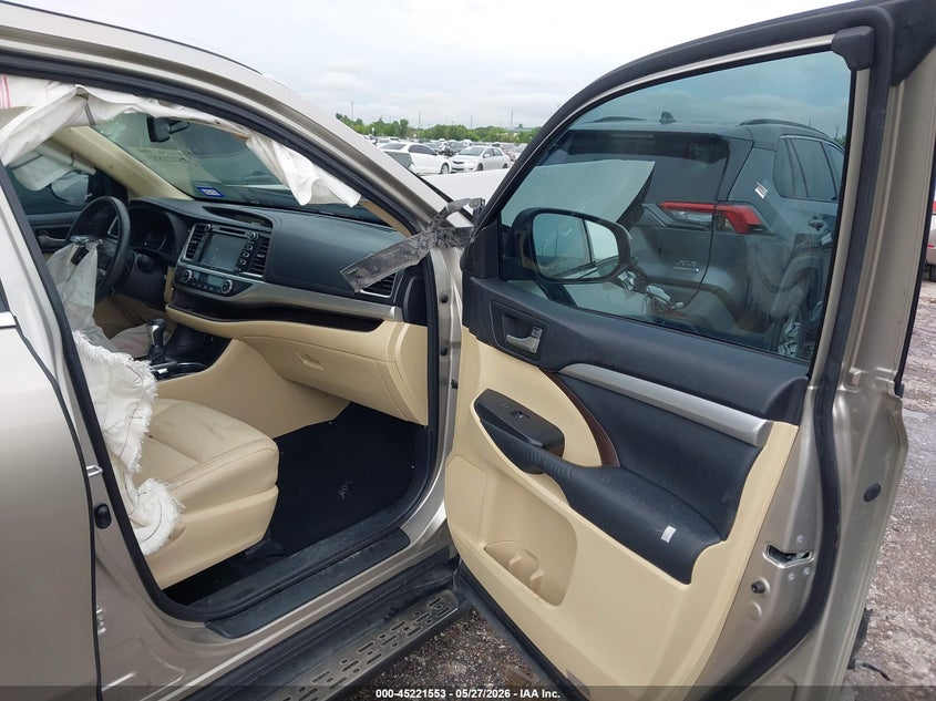 2015 Toyota Highlander VIN 5TDKKRFH5FS050824 IAAI salvage auction — FRONT END, Salvage Title, sold $4,425 on 2026-07-29 (photo 5)