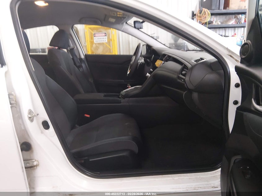 2019 Honda Insight VIN 19XZE4F51KE017824 IAAI salvage auction — HAIL, Salvage (Kansas), sold $8,250 on 2026-07-31 (photo 5)