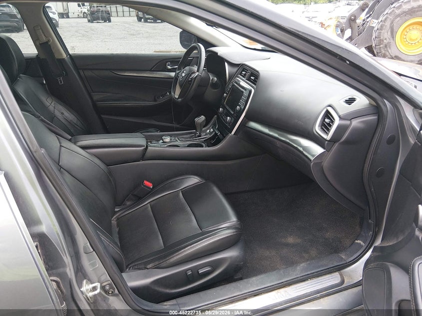 2019 Nissan Maxima VIN 1N4AA6AV1KT360853 IAAI salvage auction — LEFT SIDE, Salvage Title, sold $950 on 2026-07-09 (photo 5)