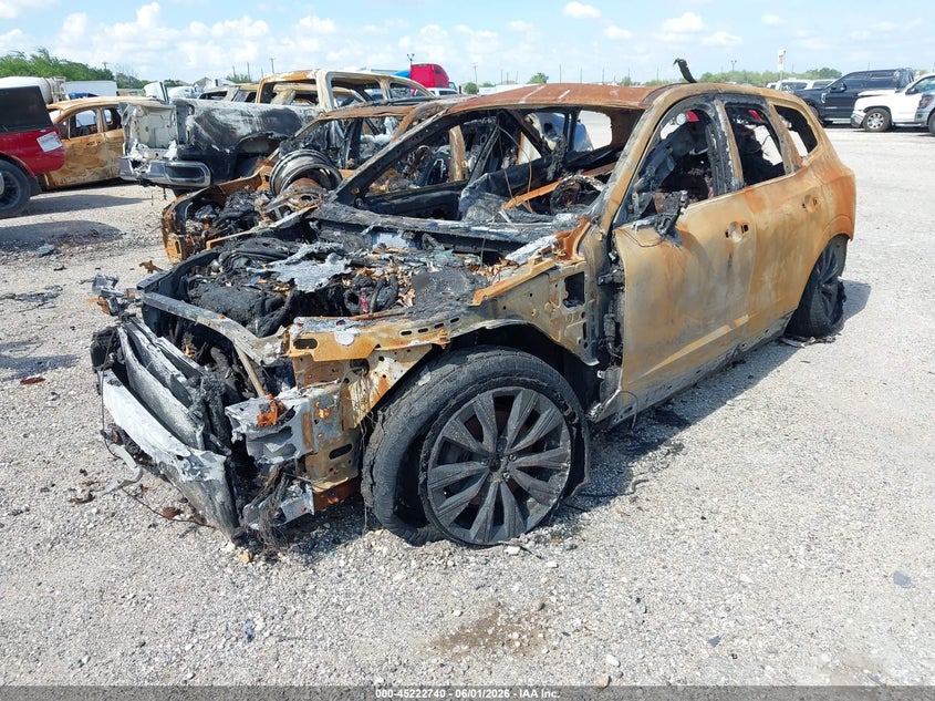 2023 Volvo Xc60 VIN YV4L12RN1P1375143 IAAI salvage auction — TOTAL BURN, Salvage Title, sold $175 on 2026-07-13 (photo 2)