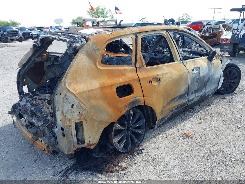 2023 Volvo Xc60 VIN YV4L12RN1P1375143 IAAI salvage auction — TOTAL BURN, Salvage Title, sold $175 on 2026-07-13 (photo 4)