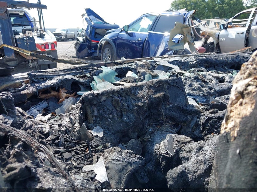 2023 Volvo Xc60 VIN YV4L12RN1P1375143 IAAI salvage auction — TOTAL BURN, Salvage Title, sold $175 on 2026-07-13 (photo 7)