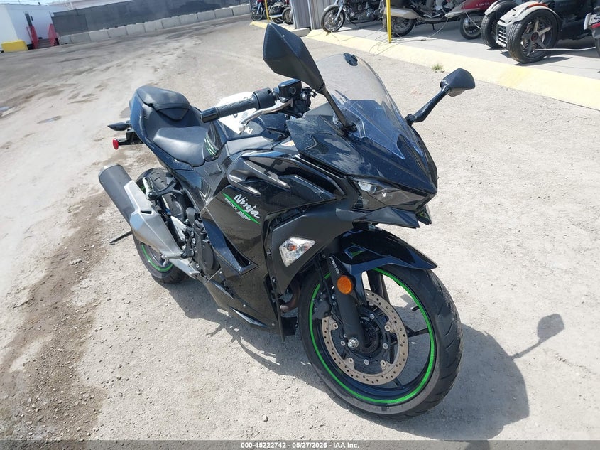 2024 Kawasaki Ninja VIN ML5EXGG13RDA29259 IAAI salvage auction — LEFT & RIGHT, Salvage Title, sold $1,350 on 2026-09-08 (photo 1)