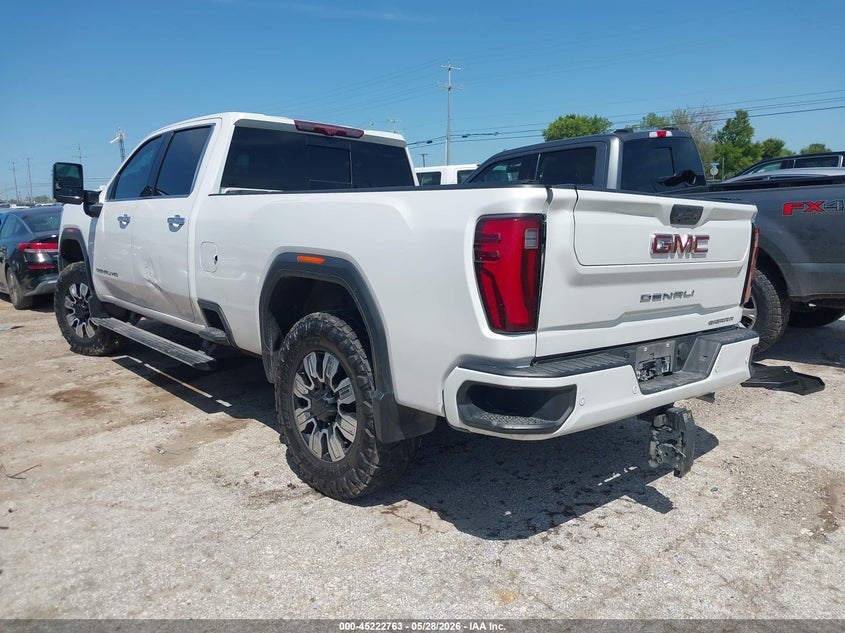2024 Gmc VIN 1GT49WEYXRF111836 IAAI salvage auction — LEFT & RIGHT, Salvage Title, sold $19,250 on 2026-08-31 (photo 3)