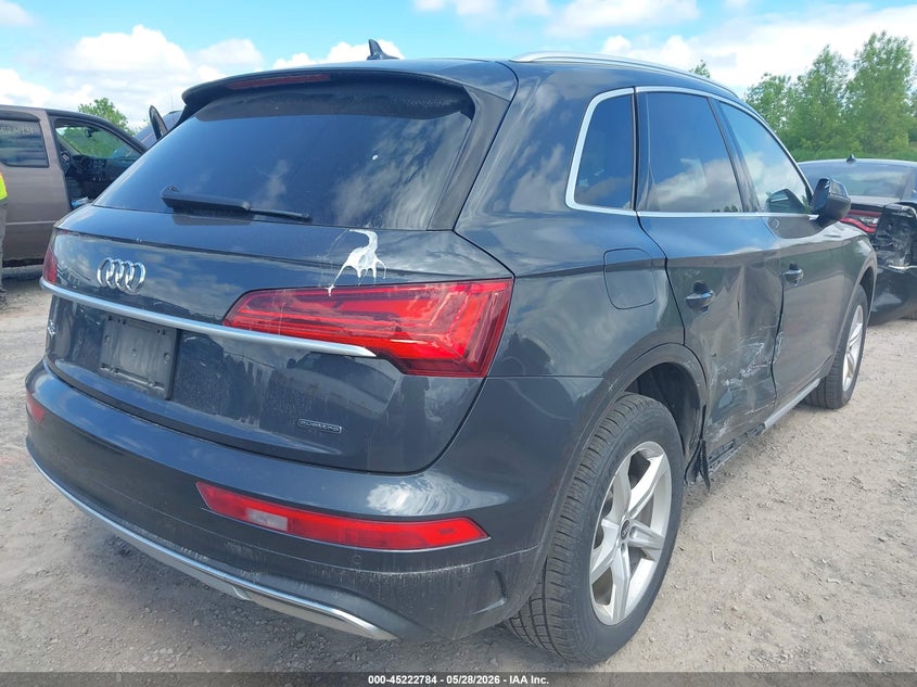 2021 Audi Q5 VIN WA1AAAFY5M2113046 IAAI salvage auction — RIGHT SIDE, Salvage Title, sold $12,100 on 2026-07-09 (photo 4)